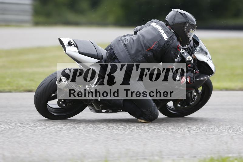 Archiv-2025/23 07.06.2025 TZ Motorsport ADR/64